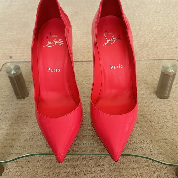 Gorgeous pristine Loubs. To narrow for me - Picture 4 of 6